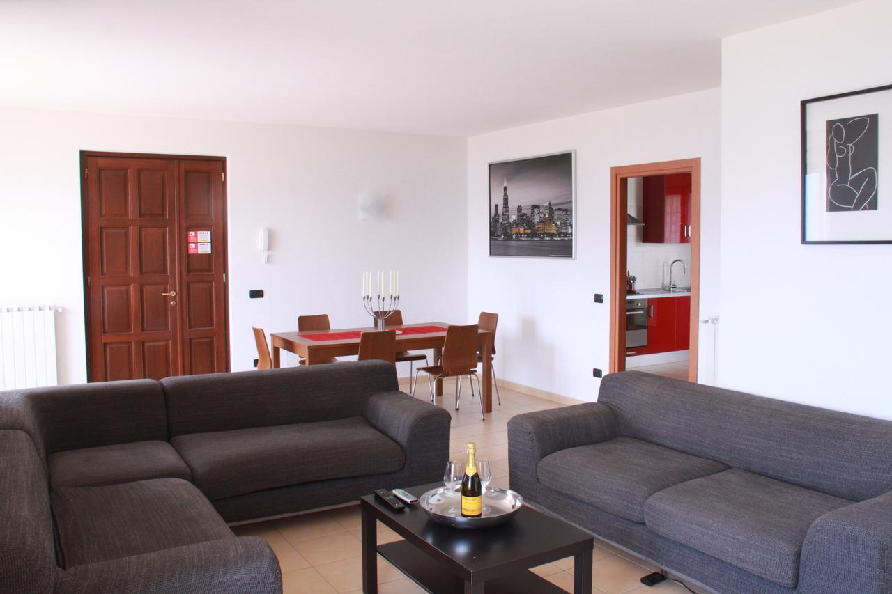 Casa Teodora Lägenhet Ghiffa Exteriör bild